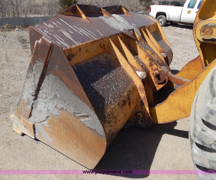 image for item I1033 1986 Komatsu WA450-1 wheel loader