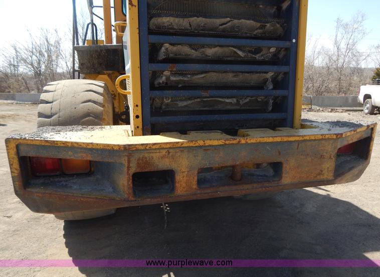 image for item I1033 1986 Komatsu WA450-1 wheel loader