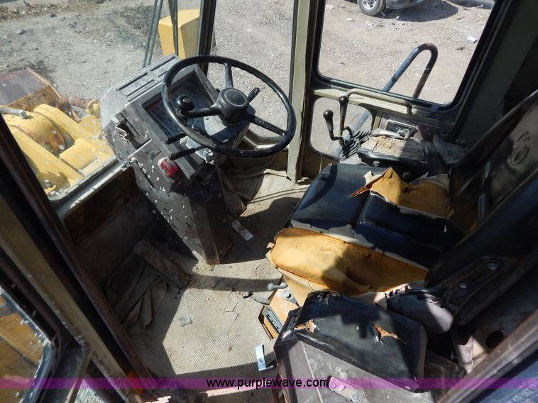 image for item I1033 1986 Komatsu WA450-1 wheel loader