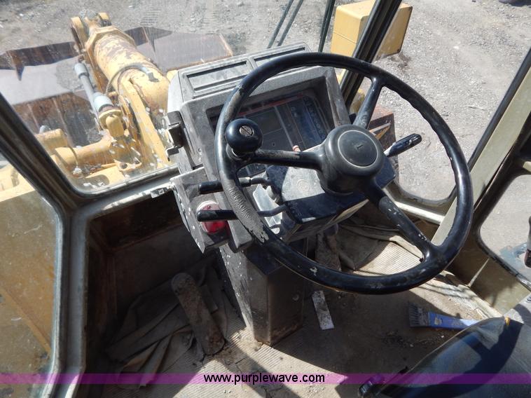 image for item I1033 1986 Komatsu WA450-1 wheel loader
