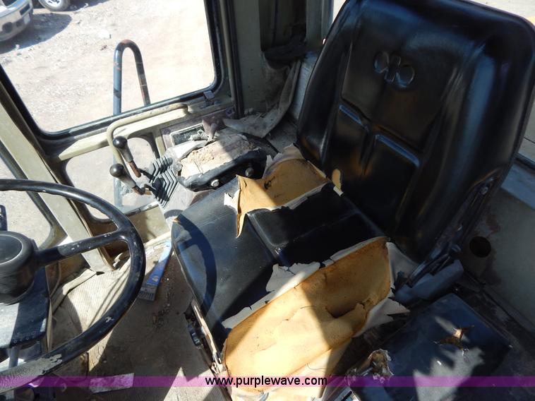 image for item I1033 1986 Komatsu WA450-1 wheel loader