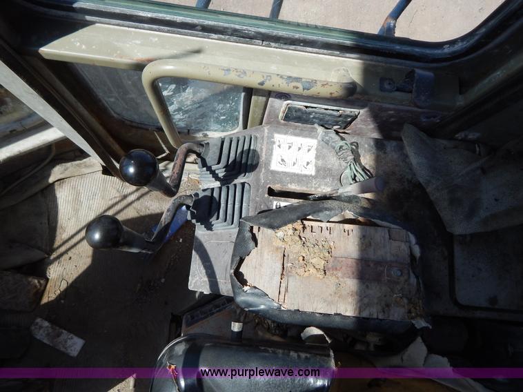 image for item I1033 1986 Komatsu WA450-1 wheel loader