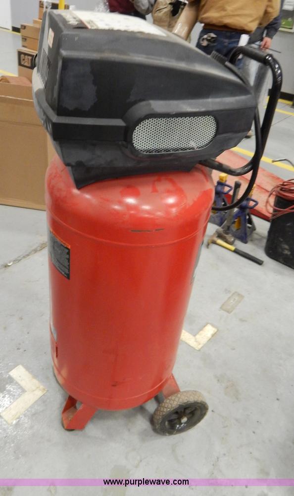 image for item I1035 Husky 26 gallon air compressor