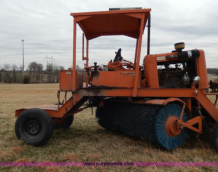 image for item I3723 1974 Broce Broom 10 broom