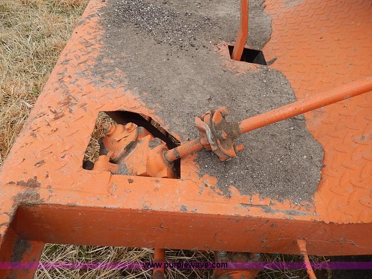 image for item I3723 1974 Broce Broom 10 broom