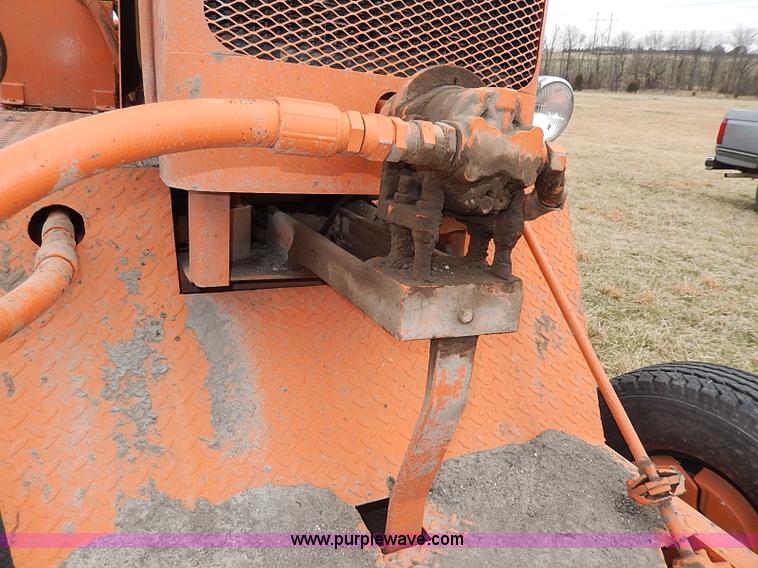 image for item I3723 1974 Broce Broom 10 broom