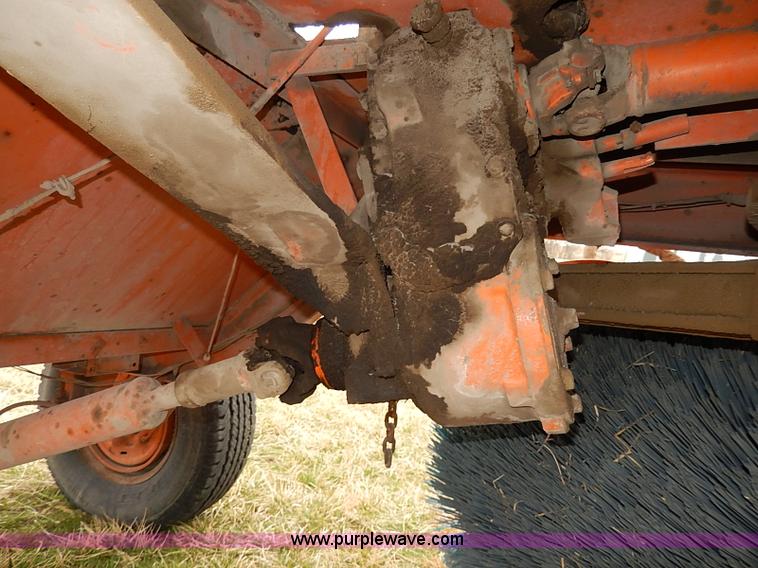 image for item I3723 1974 Broce Broom 10 broom