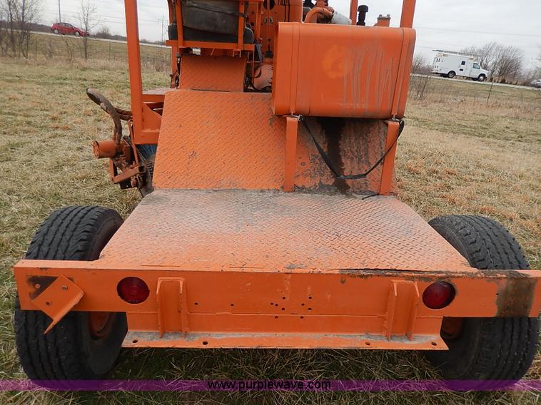 image for item I3723 1974 Broce Broom 10 broom