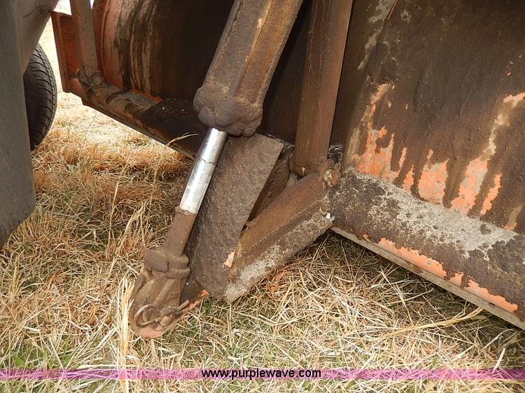 image for item I3723 1974 Broce Broom 10 broom