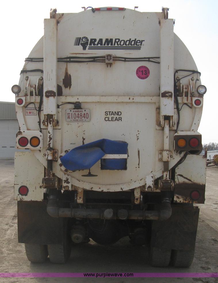 image for item I5548 1994 Ford LT8000 vacuum truck