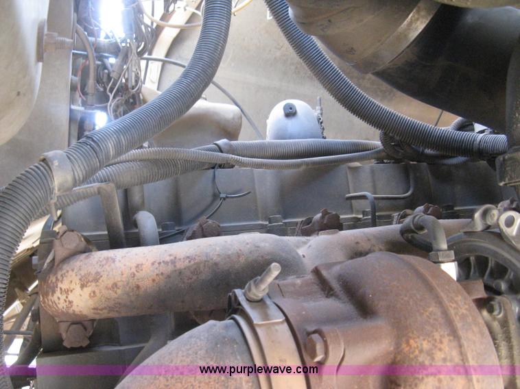 image for item I5548 1994 Ford LT8000 vacuum truck
