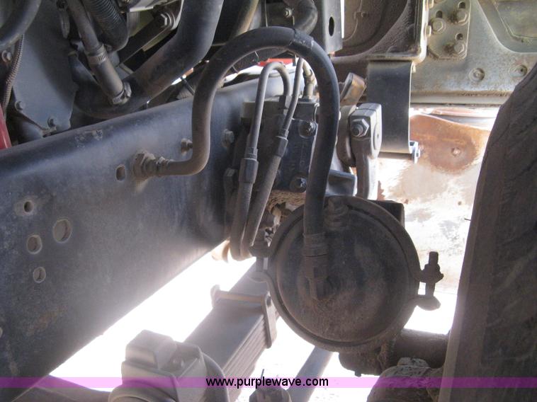 image for item I5548 1994 Ford LT8000 vacuum truck