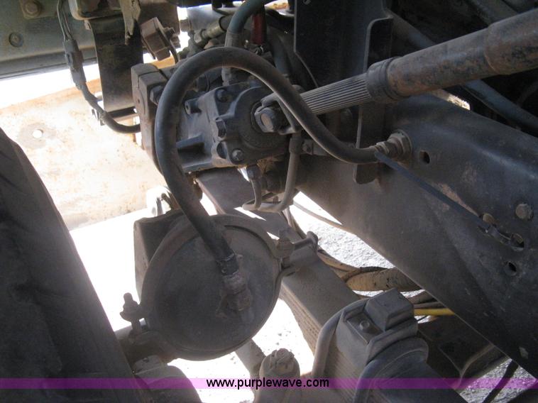 image for item I5548 1994 Ford LT8000 vacuum truck