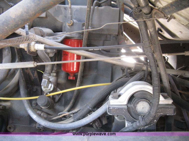 image for item I5548 1994 Ford LT8000 vacuum truck