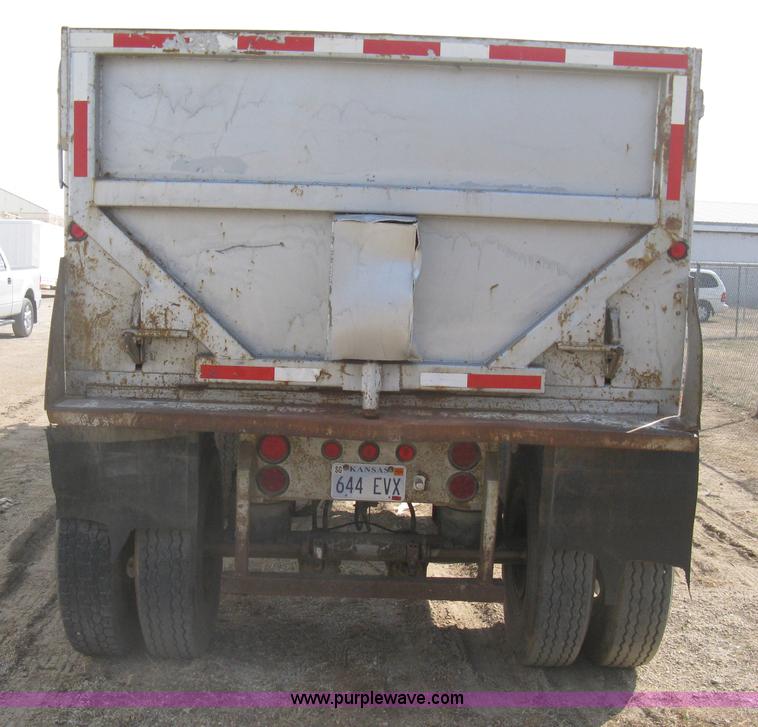 image for item I5549 1995 Clement barrel dump trailer
