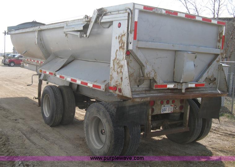 image for item I5549 1995 Clement barrel dump trailer
