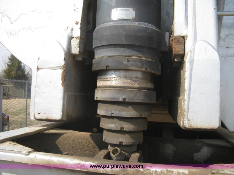 image for item I5549 1995 Clement barrel dump trailer