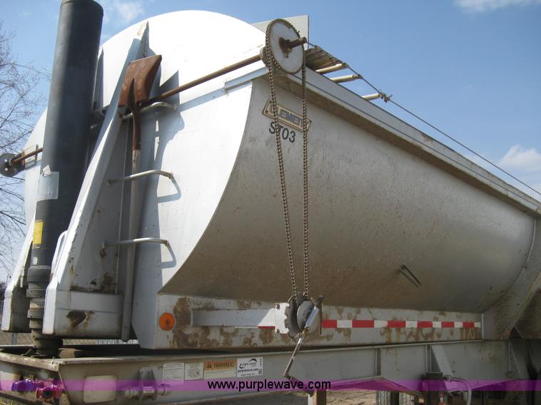 image for item I5549 1995 Clement barrel dump trailer