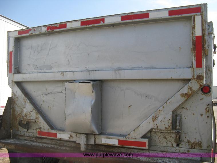 image for item I5549 1995 Clement barrel dump trailer