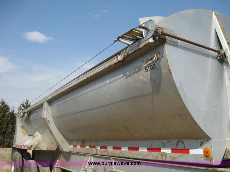 image for item I5549 1995 Clement barrel dump trailer