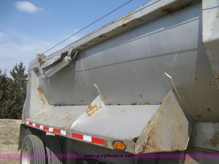 image for item I5549 1995 Clement barrel dump trailer