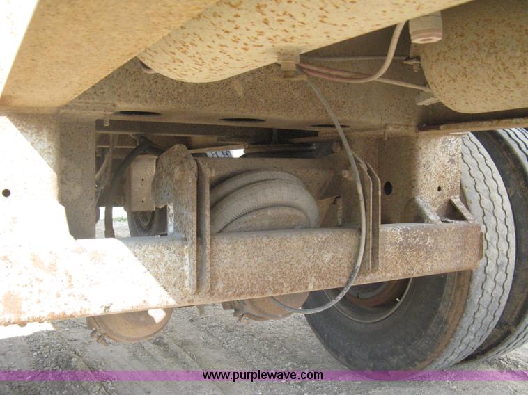 image for item I5549 1995 Clement barrel dump trailer