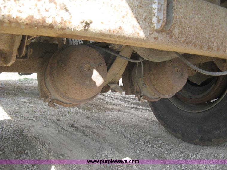 image for item I5549 1995 Clement barrel dump trailer