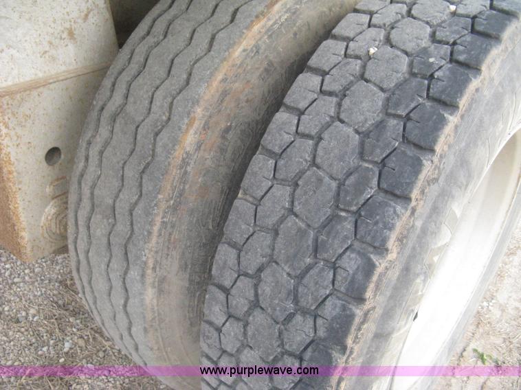 image for item I5549 1995 Clement barrel dump trailer