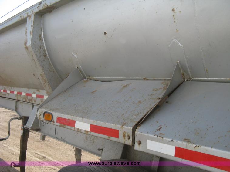 image for item I5549 1995 Clement barrel dump trailer