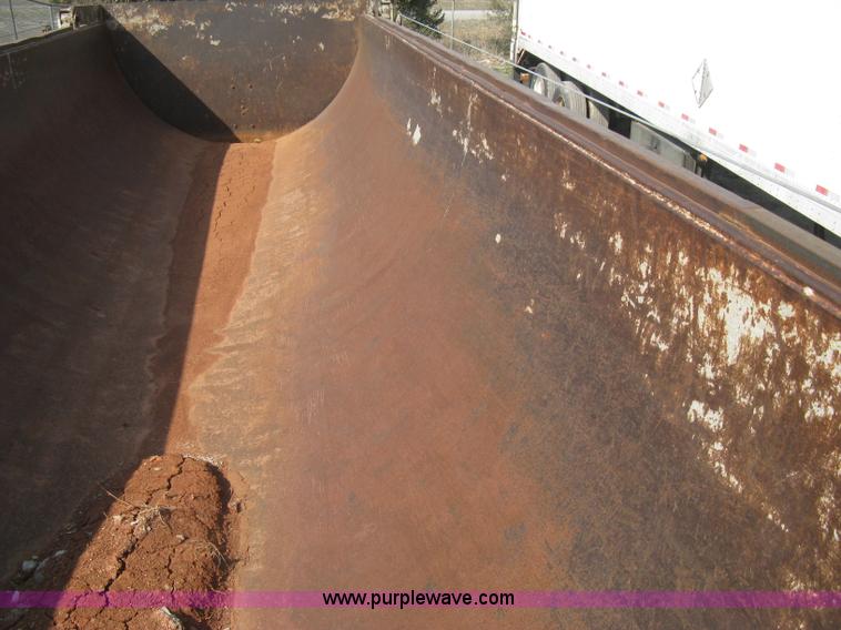 image for item I5549 1995 Clement barrel dump trailer