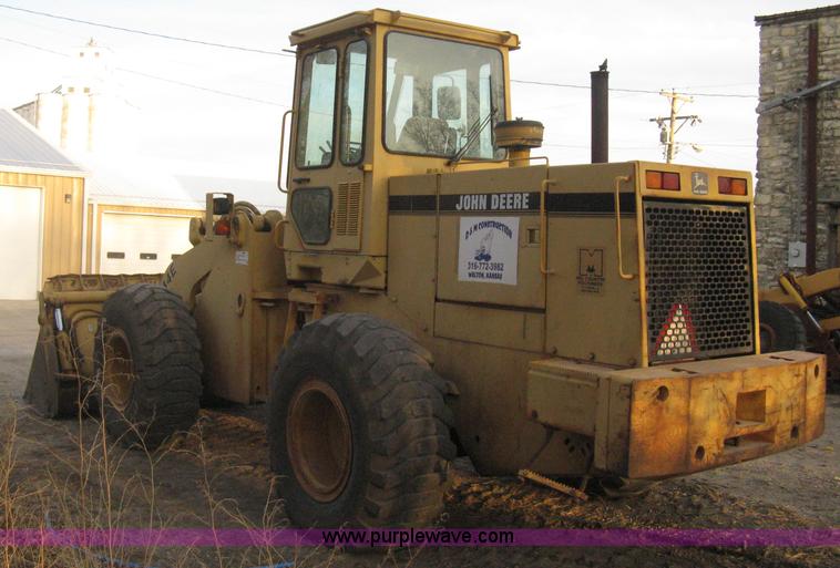 image for item I5550 1993 John Deere 644E loader