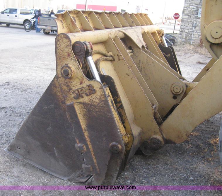 image for item I5550 1993 John Deere 644E loader