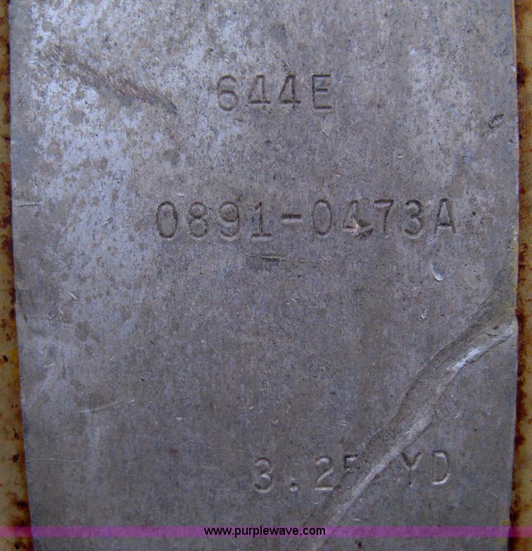 image for item I5550 1993 John Deere 644E loader