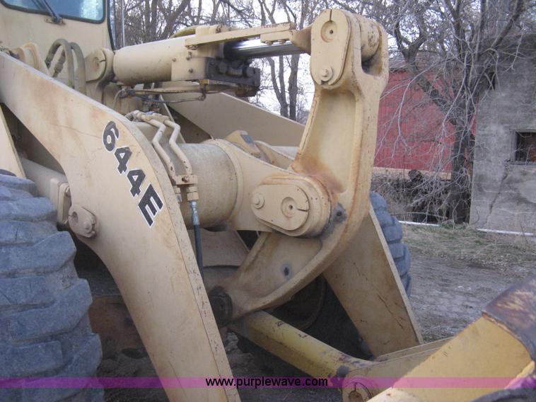 image for item I5550 1993 John Deere 644E loader