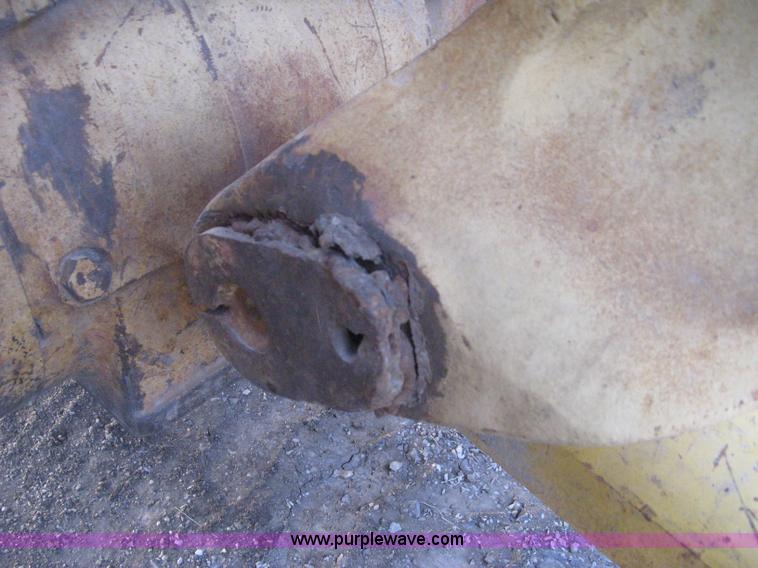 image for item I5550 1993 John Deere 644E loader