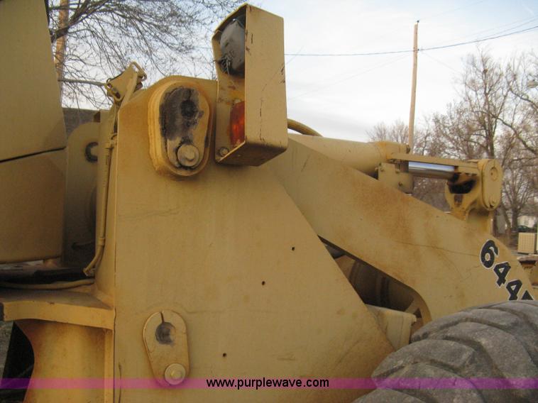 image for item I5550 1993 John Deere 644E loader