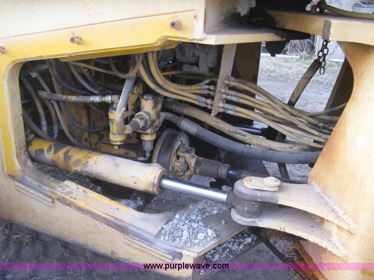 image for item I5550 1993 John Deere 644E loader