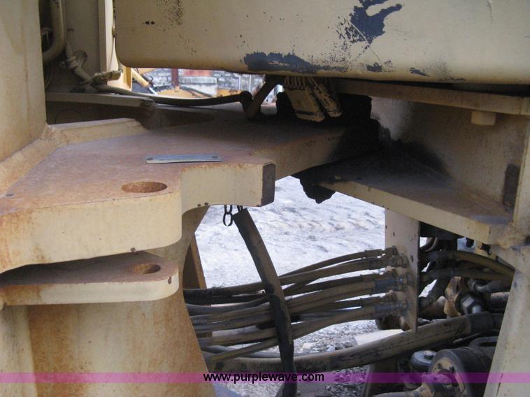 image for item I5550 1993 John Deere 644E loader