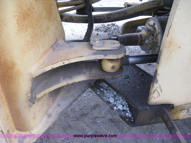 image for item I5550 1993 John Deere 644E loader