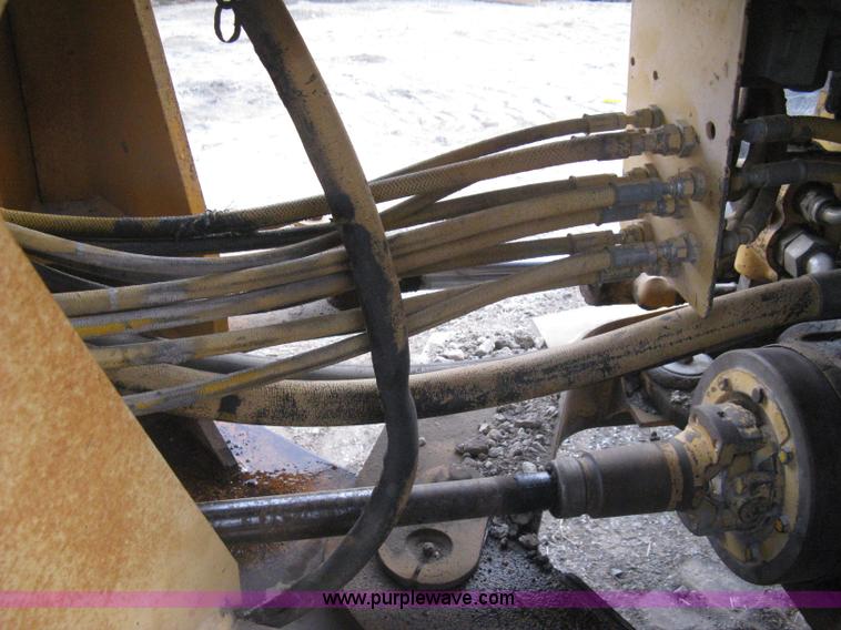 image for item I5550 1993 John Deere 644E loader