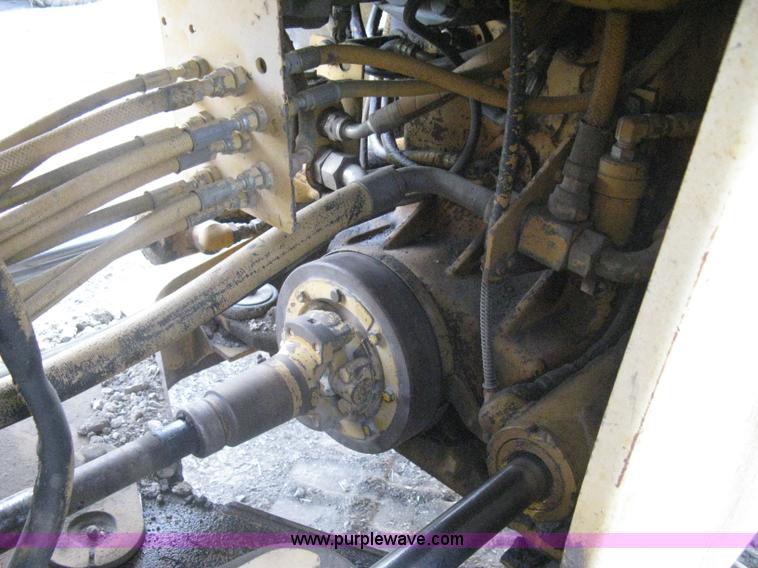 image for item I5550 1993 John Deere 644E loader