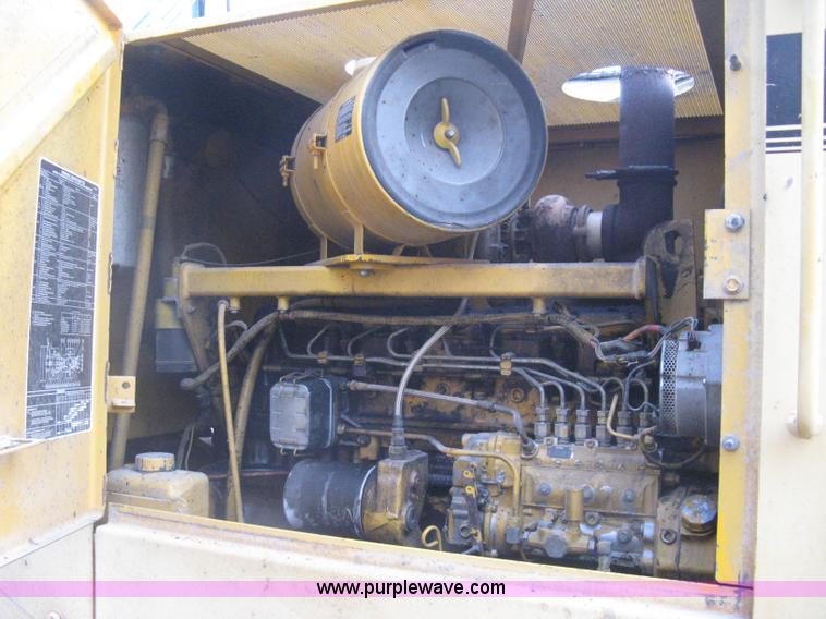 image for item I5550 1993 John Deere 644E loader