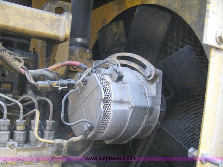 image for item I5550 1993 John Deere 644E loader