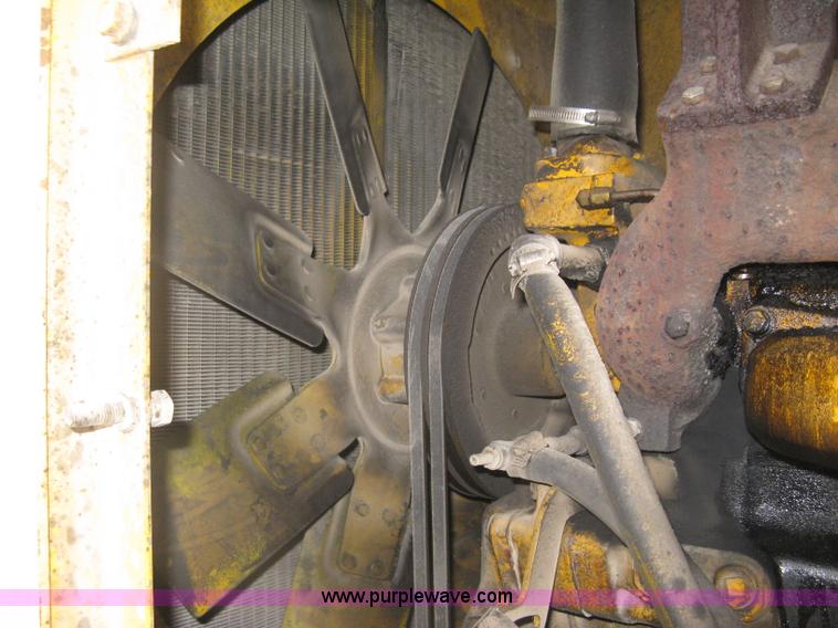 image for item I5550 1993 John Deere 644E loader