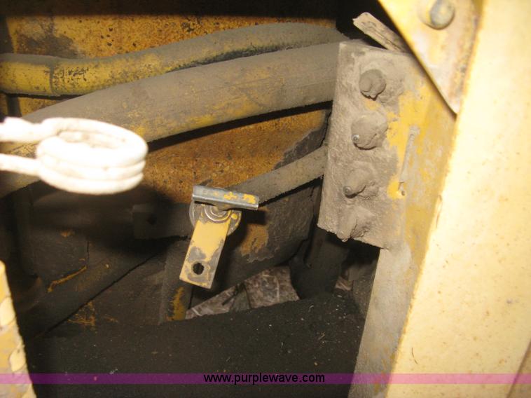 image for item I5550 1993 John Deere 644E loader