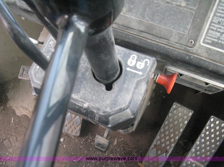 image for item I5550 1993 John Deere 644E loader