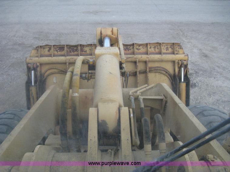 image for item I5550 1993 John Deere 644E loader