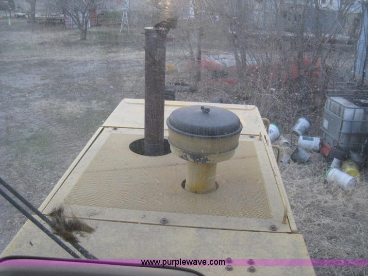 image for item I5550 1993 John Deere 644E loader