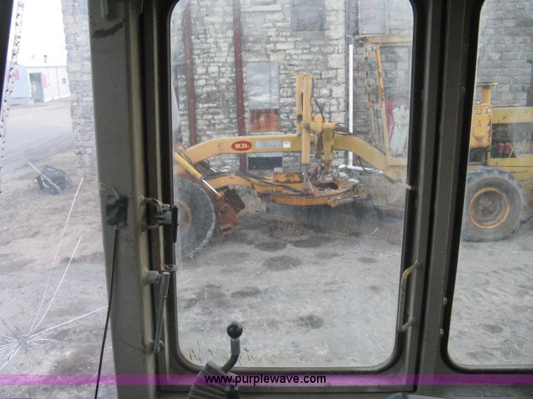 image for item I5550 1993 John Deere 644E loader