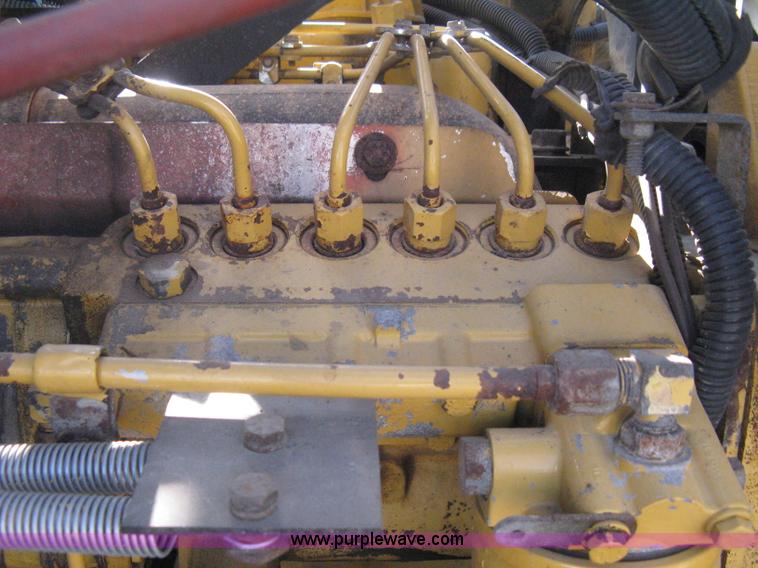 image for item I5551 1997 Volvo WGM25 flatbed truck